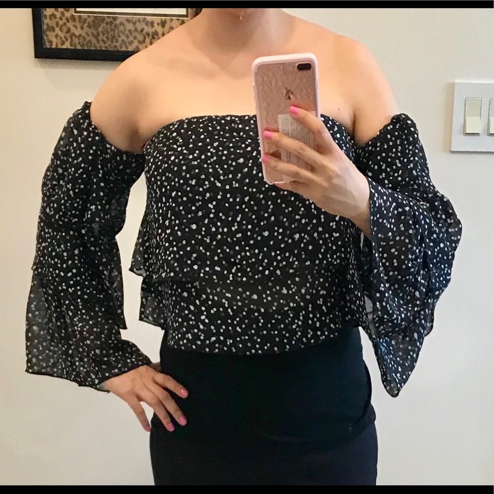 Polka dot crop top ruffles